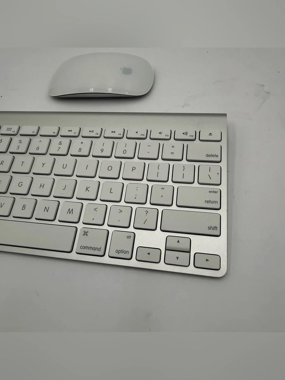 E5 Apple A1314 / 1296 Wireless Keyboard + Magic Mouse Combo Set - Fully Tested